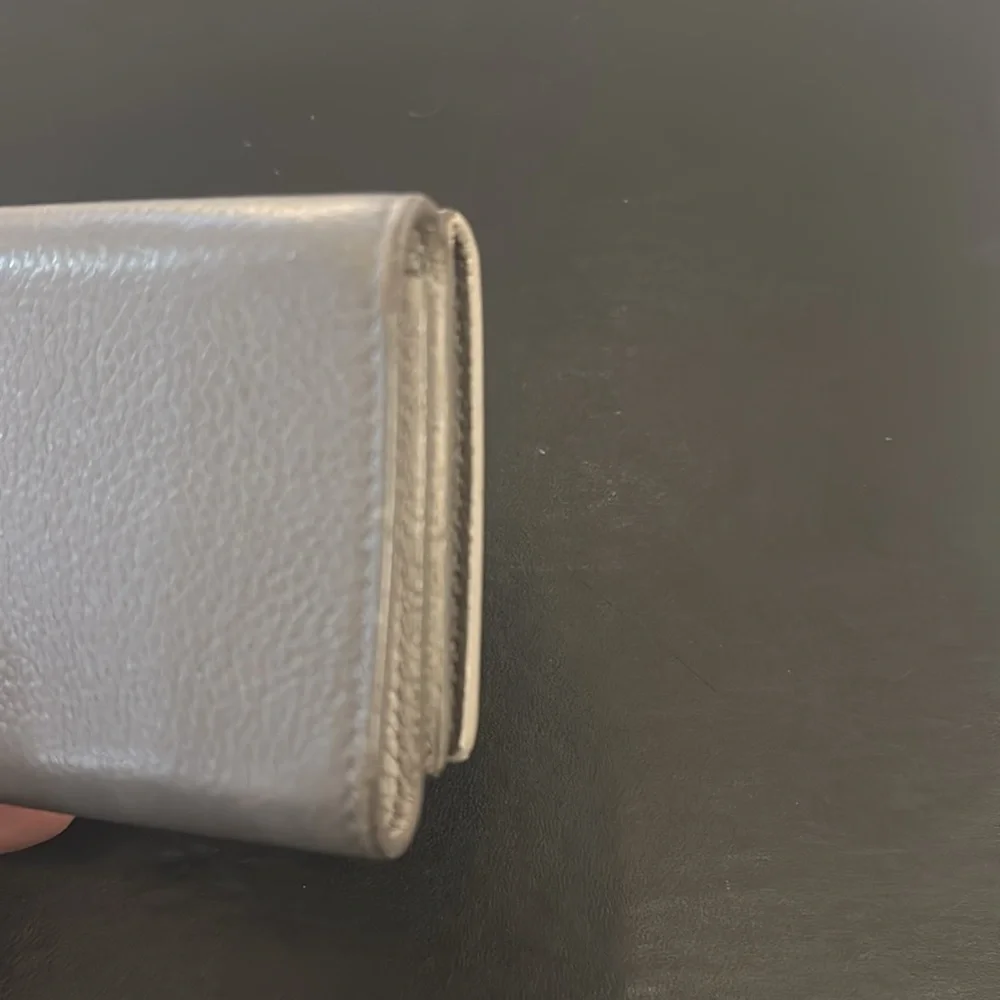 YSL Leather Trifold Wallet - Picture 8 of 9